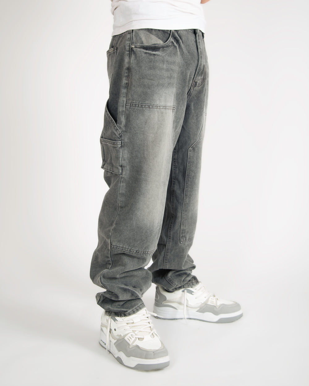 “Grey” Carpenter Loose fit