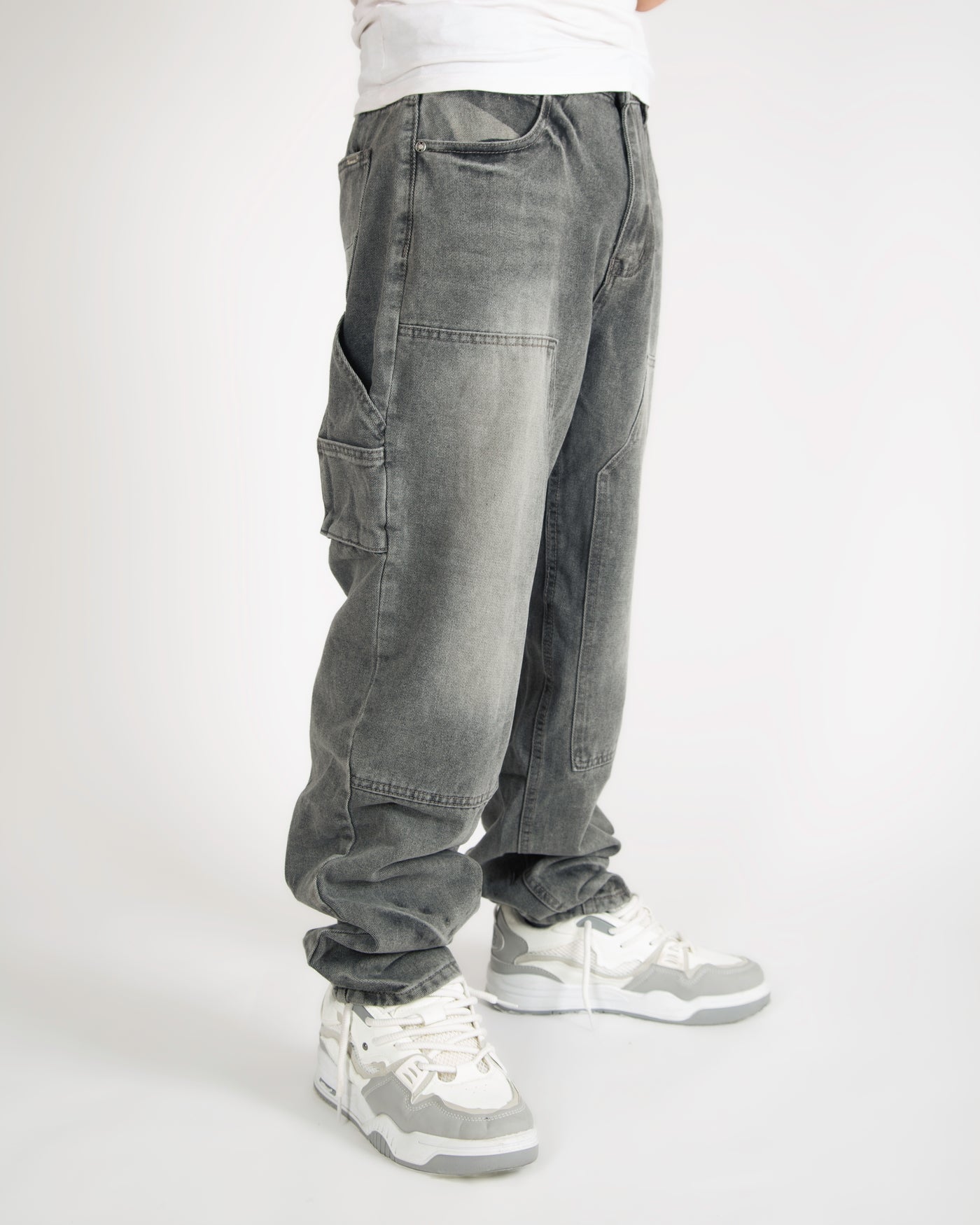 “Grey” Carpenter Loose fit