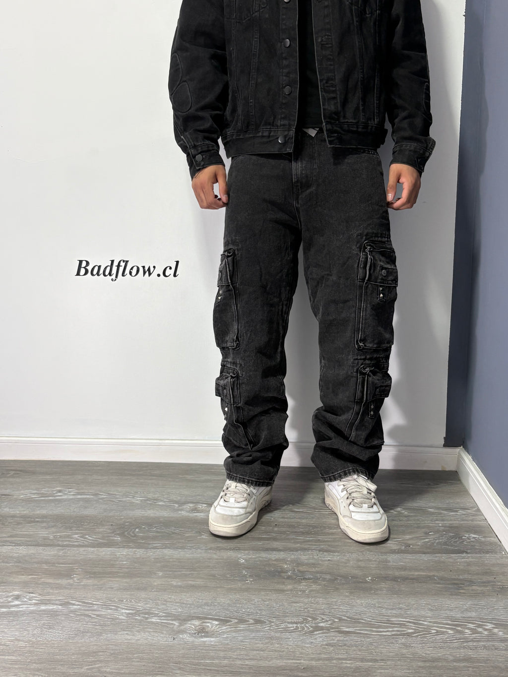 Doble Explosive Cargo