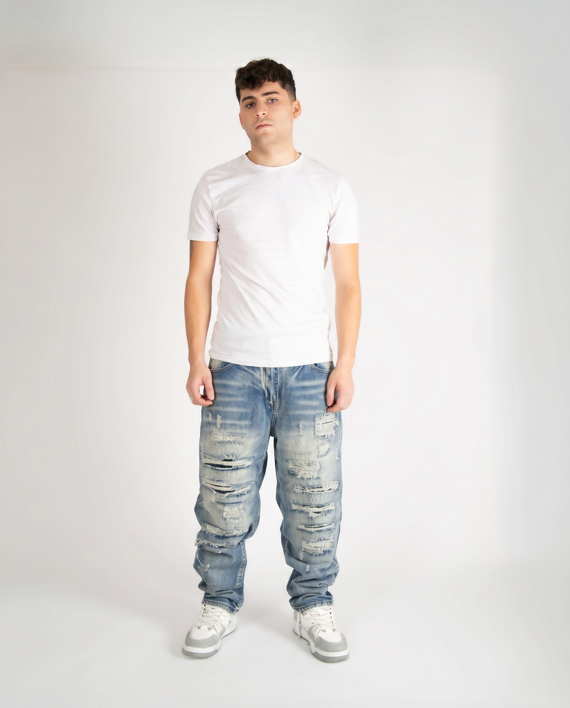 Ripped Loose Jeans