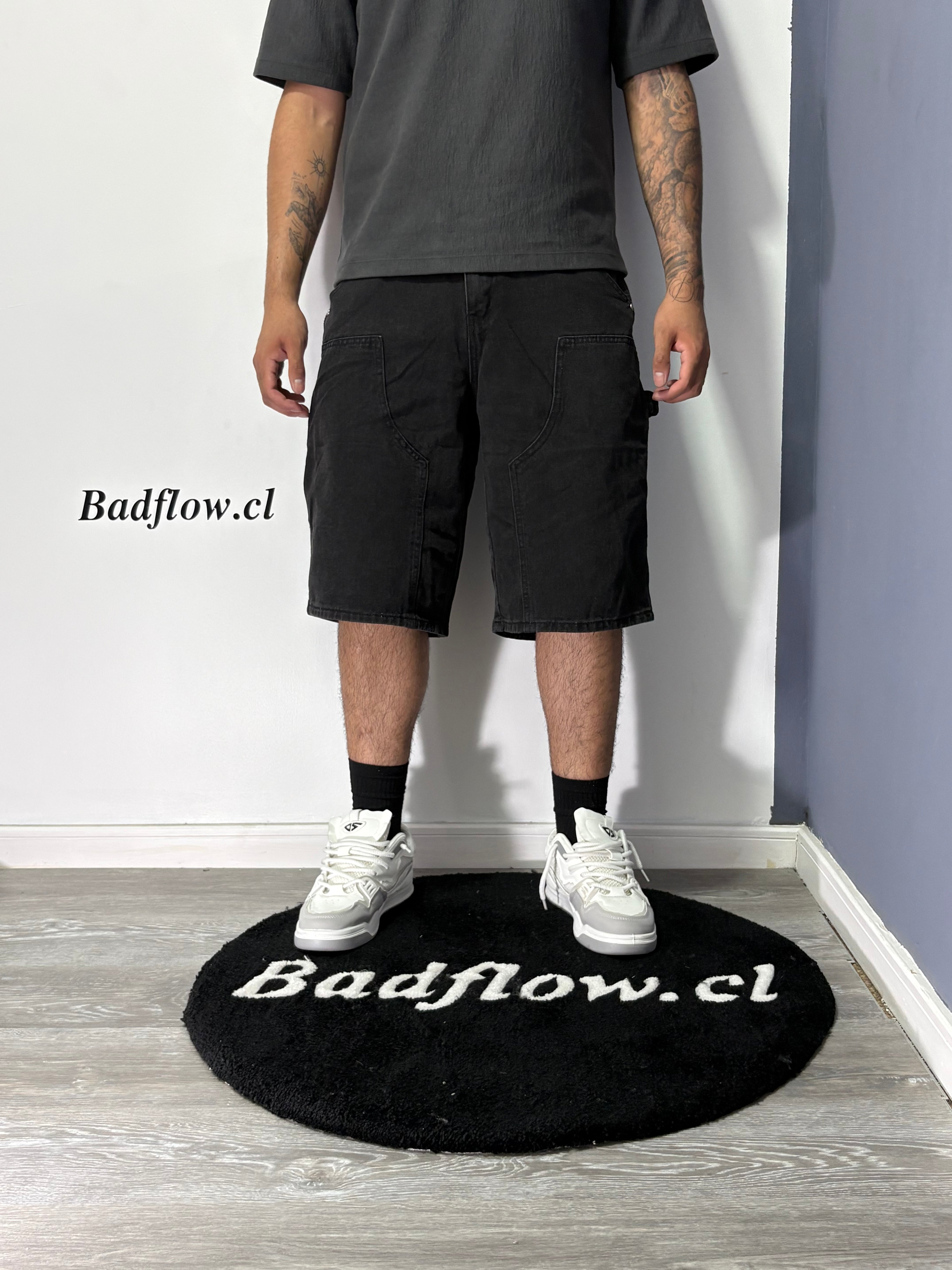 Short Carpenter Black