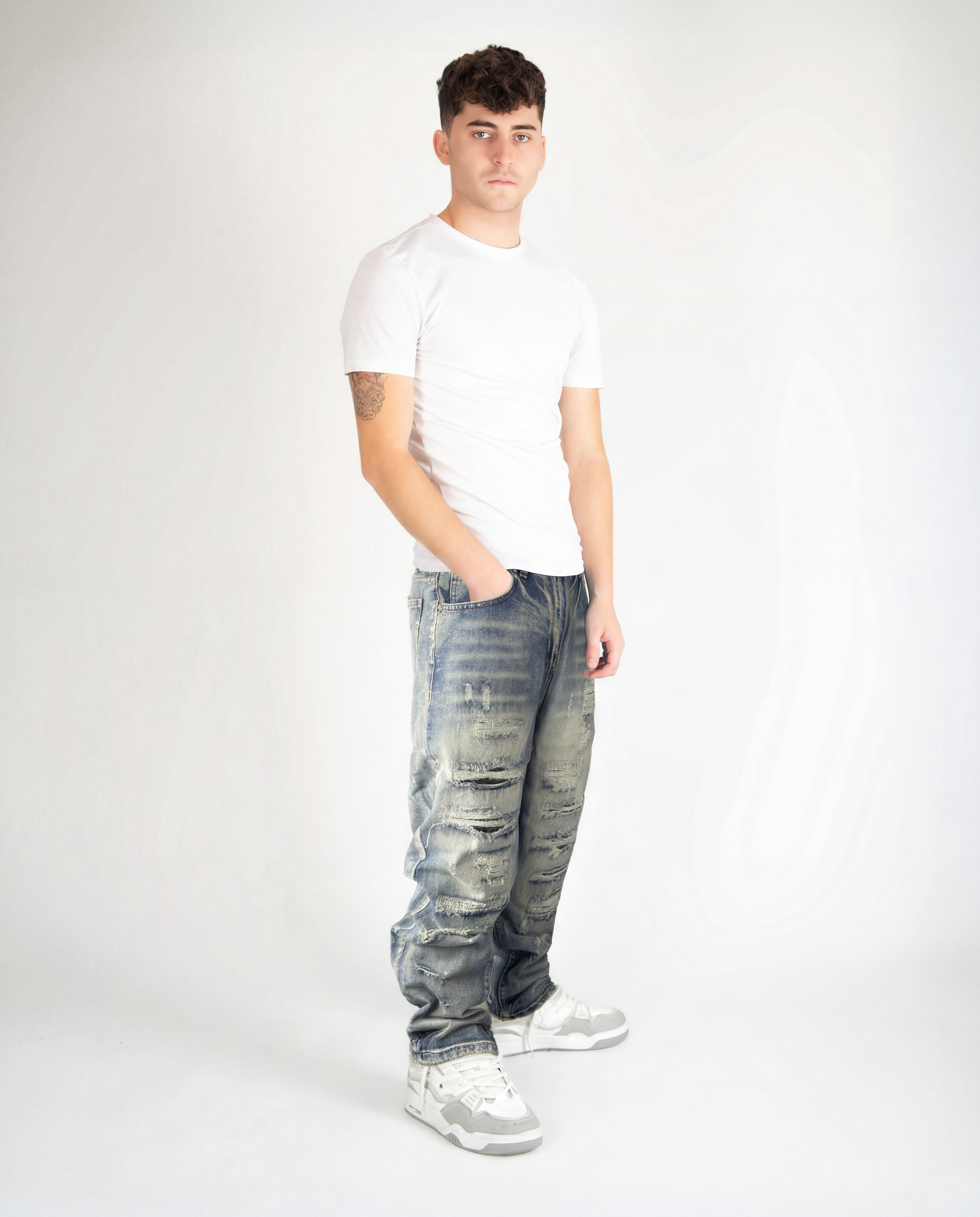 Ripped Loose Jeans